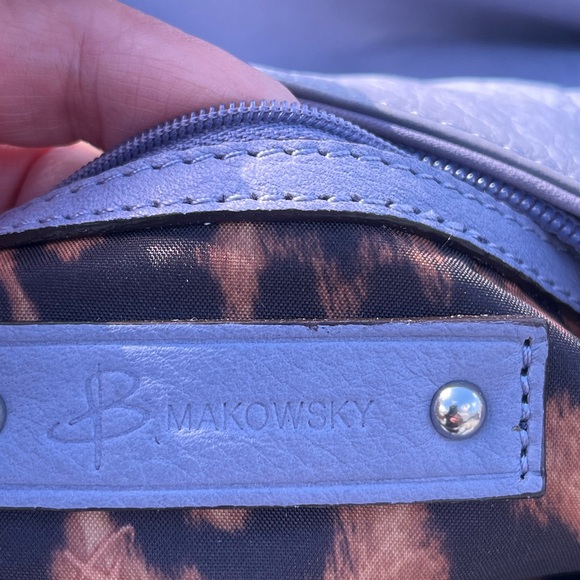 B. Makowsky Blue leather with Leopard Print Lining. Shoulder bag - Picture 6 of 11